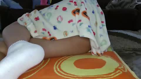 Snapshot of _cattleya1 chatting on 02-14-25, 02:44 cat online show from 02-14-25, 02:44