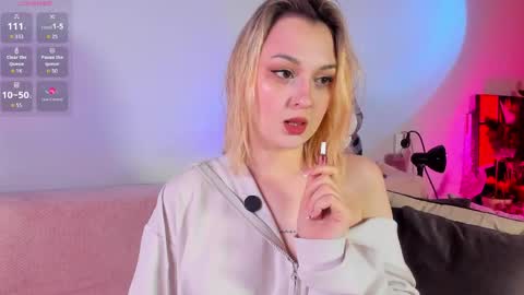 Christina Chris online show from 05-22-26, 09:37