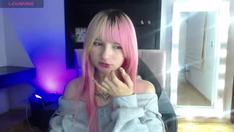 _charlotte_collins_ online show from 06-27-26, 03:28