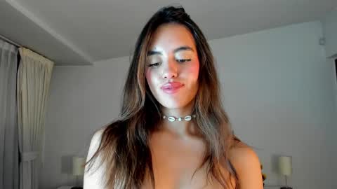 Snapshot of _charlotte_evans_2 chatting on 02-14-25, 01:34 Charlote online show from 02-14-25, 01:34