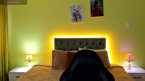 Snapshot of _charlotte_evans_2 chatting on 09-22-25, 08:00 Charlote online show from 09-22-25, 08:00