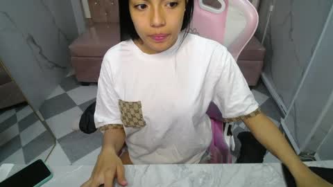 _charlottee_b online show from 04-02-26, 12:58