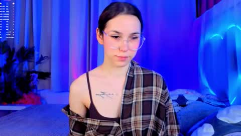 Snapshot of _cindy_lou_ chatting on 12-21-25, 05:25 Cindy . online show from 12-21-25, 05:25