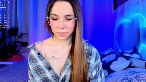 Snapshot of _cindy_lou_ chatting on 12-23-25, 05:27 Cindy . online show from 12-23-25, 05:27