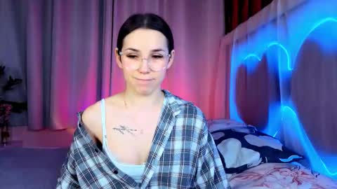 Snapshot of _cindy_lou_ chatting on 02-04-26, 05:24 Cindy . online show from 02-04-26, 05:24