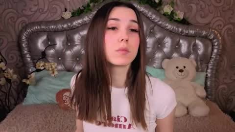 Snapshot of _cindy_lou_ chatting on 02-08-26, 05:33 Cindy . online show from 02-08-26, 05:33