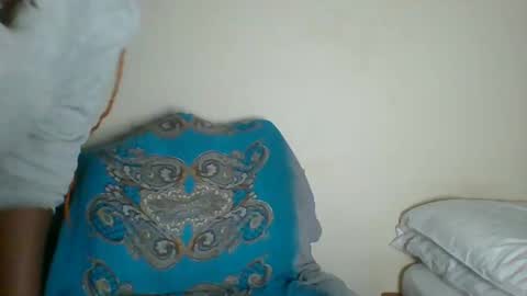 Snapshot of _clara01 chatting on 01-18-25, 08:41 clara online show from 01-18-25, 08:41