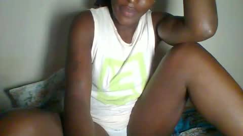 Snapshot of _clara01 chatting on 03-08-25, 05:38 clara online show from 03-08-25, 05:38