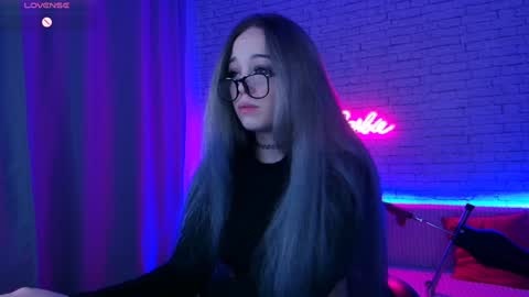 Snapshot of _crazybee_ chatting on 12-20-24, 08:38 Nica online show from 12-20-24, 08:38