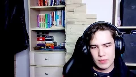 Snapshot of _crise_next_door_ chatting on 10-08-25, 02:14 _crise_next_door_ online show from 10-08-25, 02:14