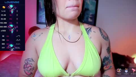 Snapshot of _crystal_a7 chatting on 02-11-25, 12:58 420 BI Bj Queen online show from 02-11-25, 12:58