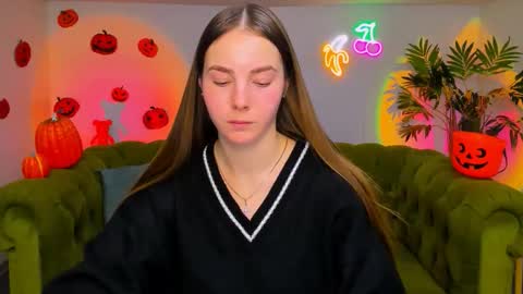 Erika online show from 11-13-25, 06:23