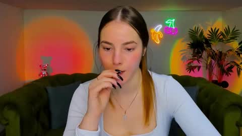 Erika online show from 11-20-25, 07:08