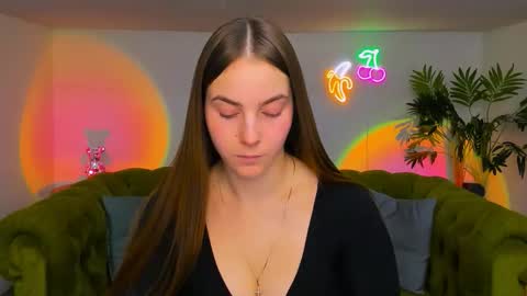 Erika online show from 12-02-25, 01:17