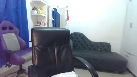 Katherine   Shedule  10pm -4 am  Colombia hour online show from 02-26-25, 04:03