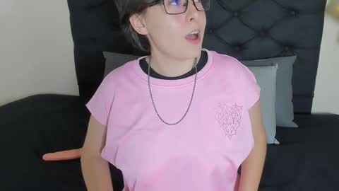 Darcy online show from 03-18-26, 03:31