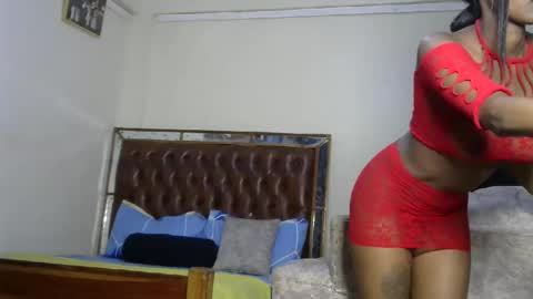 Snapshot of _daddyslittlemonster_ chatting on 01-02-25, 05:29 lily online show from 01-02-25, 05:29