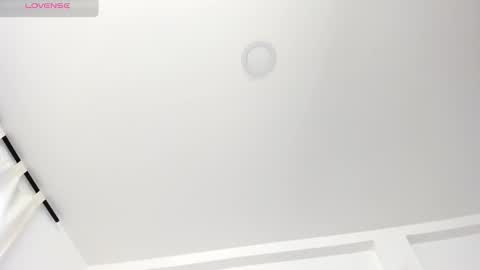 Snapshot of _danik0 chatting on 11-19-25, 12:05 danik online show from 11-19-25, 12:05