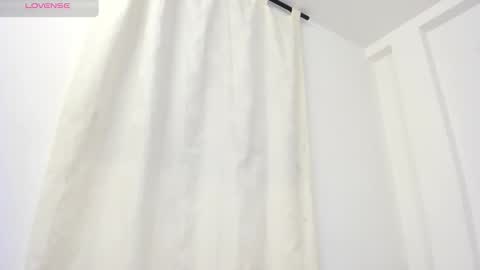 Snapshot of _danik0 chatting on 11-25-25, 12:21 danik online show from 11-25-25, 12:21