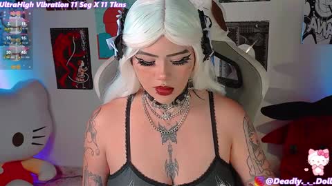 Snapshot of _deadly_doll chatting on 12-13-24, 11:39 online show from 12-13-24, 11:39