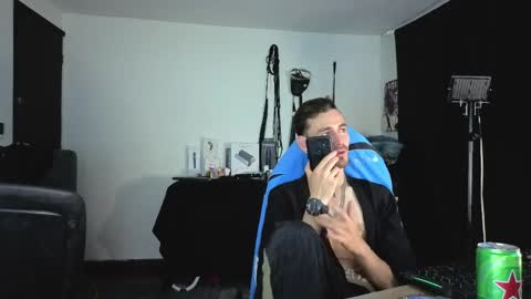 Snapshot of _delacruz911_ chatting on 03-26-26, 11:43 delacruz online show from 03-26-26, 11:43
