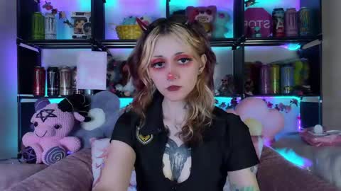 Snapshot of _devilbaby chatting on 05-29-26, 07:12 Kate online show from 05-29-26, 07:12