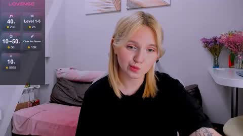 Snapshot of _dewpoint_ chatting on 09-20-25, 06:42 Ri online show from 09-20-25, 06:42