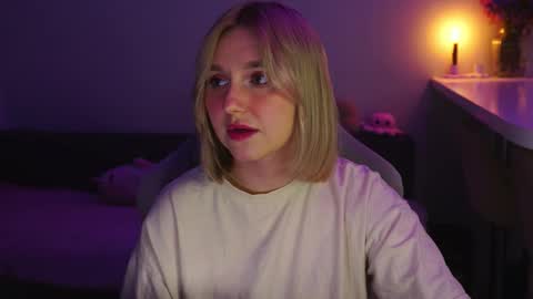 Snapshot of _dewpoint_ chatting on 11-02-25, 04:20 Ri online show from 11-02-25, 04:20