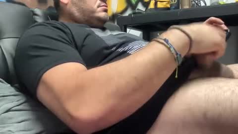 Snapshot of _direwolf_ chatting on 12-08-24, 08:36 _direwolf_ online show from 12-08-24, 08:36