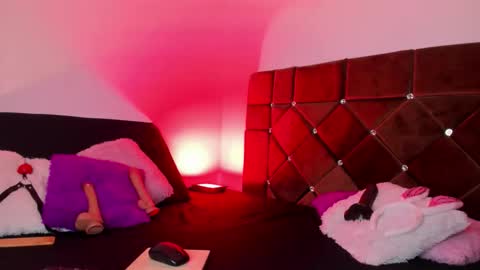 Snapshot of _dirty_sandy_ chatting on 10-01-25, 01:22 SANDY online show from 10-01-25, 01:22