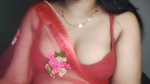 _dreamgirl_0 online show from 04-21-26, 01:42