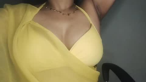 _dreamgirl_0 online show from 04-25-26, 10:29