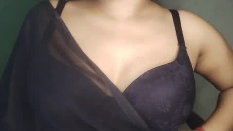 _dreamgirl_0 online show from 06-08-26, 10:37