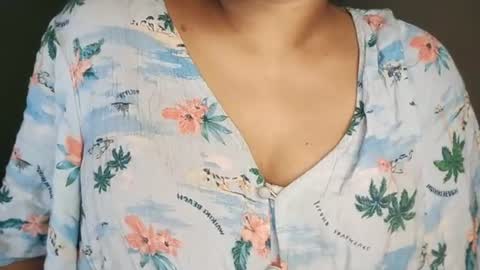 _dreamgirl_0 online show from 06-19-26, 02:16