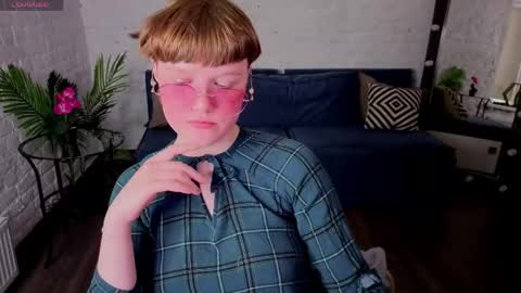 Luna    online show from 04-22-26, 02:18