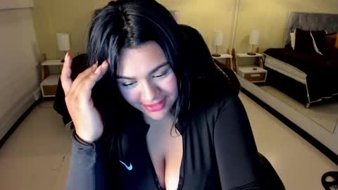 Snapshot of _dulcinea_1 chatting on 09-13-25, 01:33 Dulcinea online show from 09-13-25, 01:33