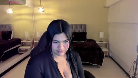 Snapshot of _dulcinea_1 chatting on 09-25-25, 05:55 Dulcinea online show from 09-25-25, 05:55