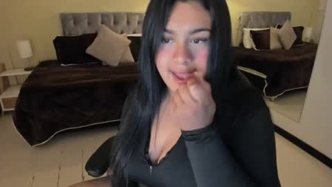 Snapshot of _dulcinea_1 chatting on 10-08-25, 03:15 Dulcinea online show from 10-08-25, 03:15