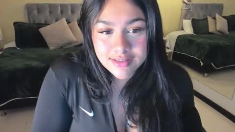 Snapshot of _dulcinea_1 chatting on 10-22-25, 03:51 Dulcinea online show from 10-22-25, 03:51