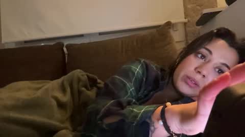 Snapshot of _elena_barra chatting on 02-18-26, 11:39 elena barra online show from 02-18-26, 11:39