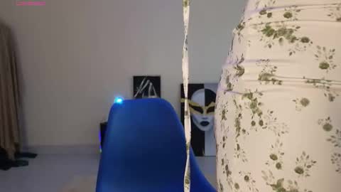 Snapshot of _elenalove_ chatting on 01-18-26, 07:17 pvt is open online show from 01-18-26, 07:17