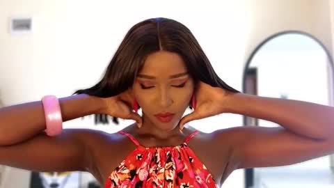 Snapshot of _elenalove_ chatting on 02-14-26, 02:03 pvt is open online show from 02-14-26, 02:03