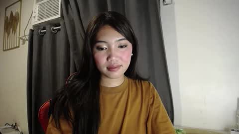 Snapshot of _ellevivien chatting on 11-27-25, 07:27 Elle online show from 11-27-25, 07:27