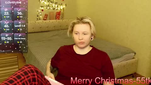 chloue and Gretta online show from 12-22-24, 06:48