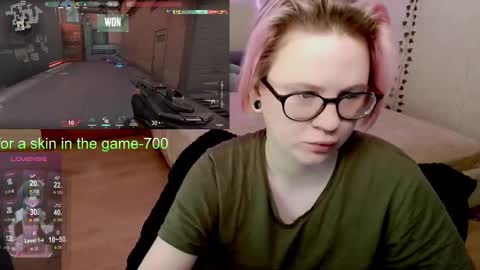 chloue and Gretta online show from 02-19-25, 01:40