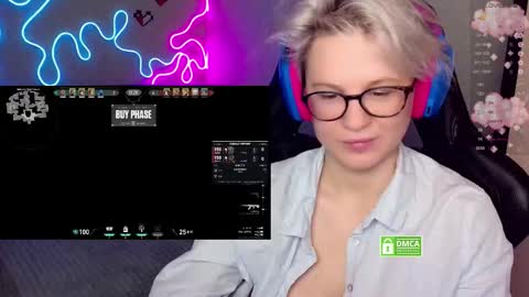 chloue and Gretta online show from 11-14-25, 05:22