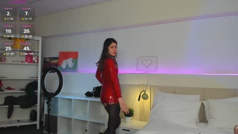 Snapshot of _emiliaa_ chatting on 01-29-25, 11:51 Milana online show from 01-29-25, 11:51