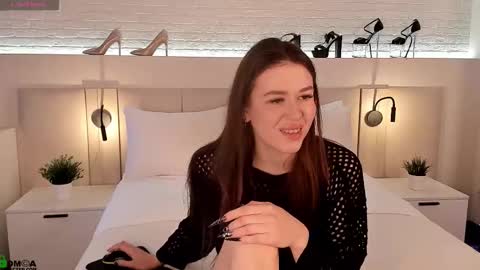 Snapshot of _emiliaa_ chatting on 10-12-25, 03:16 Milana online show from 10-12-25, 03:16