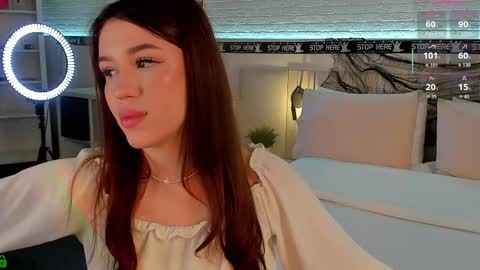 Snapshot of _emiliaa_ chatting on 10-19-25, 03:29 Milana online show from 10-19-25, 03:29