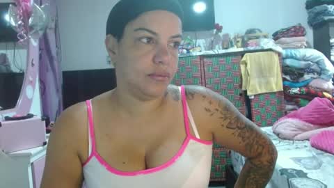 Snapshot of _emilimilf chatting on 07-08-26, 12:09 _emilimilf online show from 07-08-26, 12:09